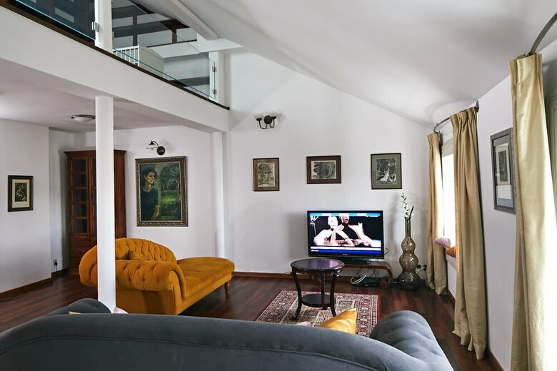 Rozana 2-floor Apartment