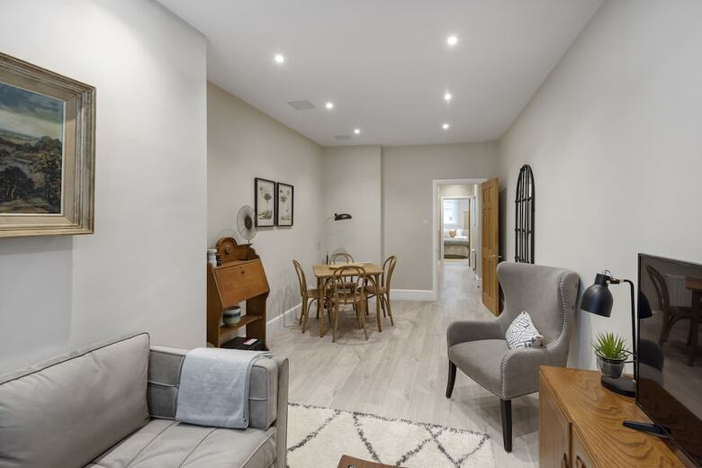 Superior Stays Luxury Apartments - Bath City Centre