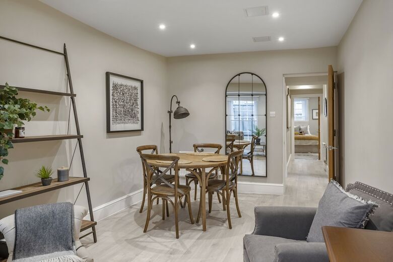 Superior Stays Luxury Apartments - Bath City Centre