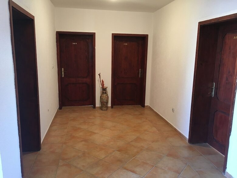 Hotel Apartments & Rooms Castello