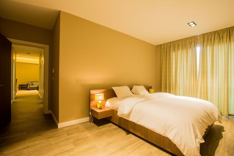 Apartamentos Accra Fine Suites