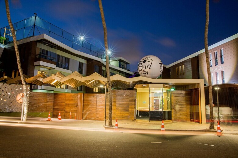 Apartamentos Accra Fine Suites