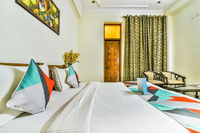 Hotel Fabexpress Silver Inn