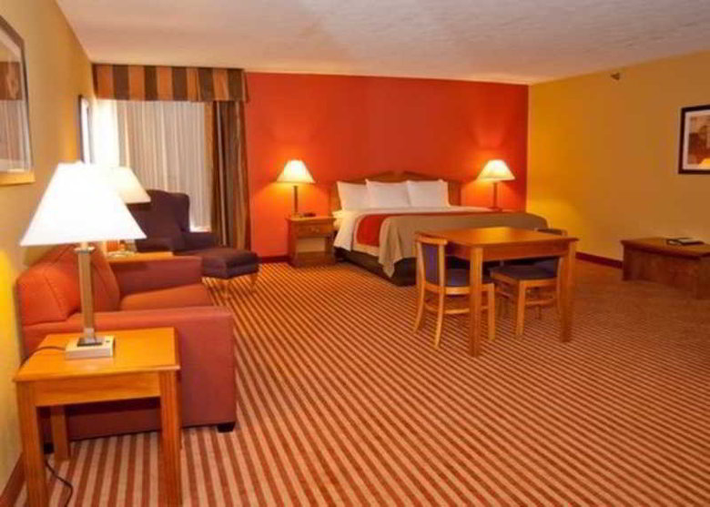 Hotel Comfort Inn & Suites