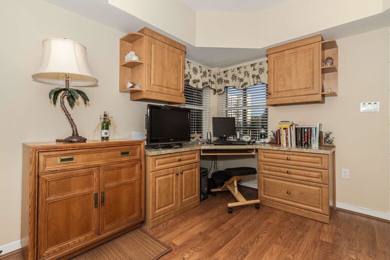 Hibiscus Pointe 124