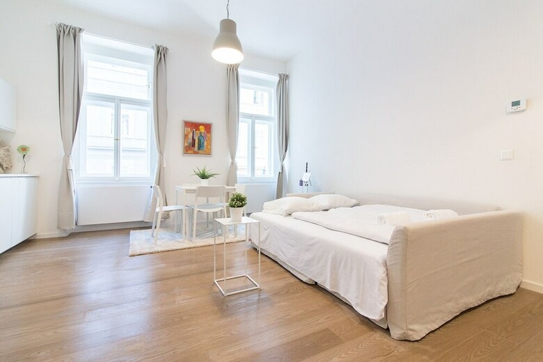 Apartment In Historical Building Next To Kampa