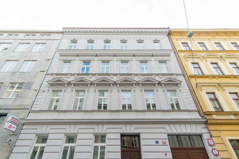 Apartamentos Modern Design Near Andel By Easybnb