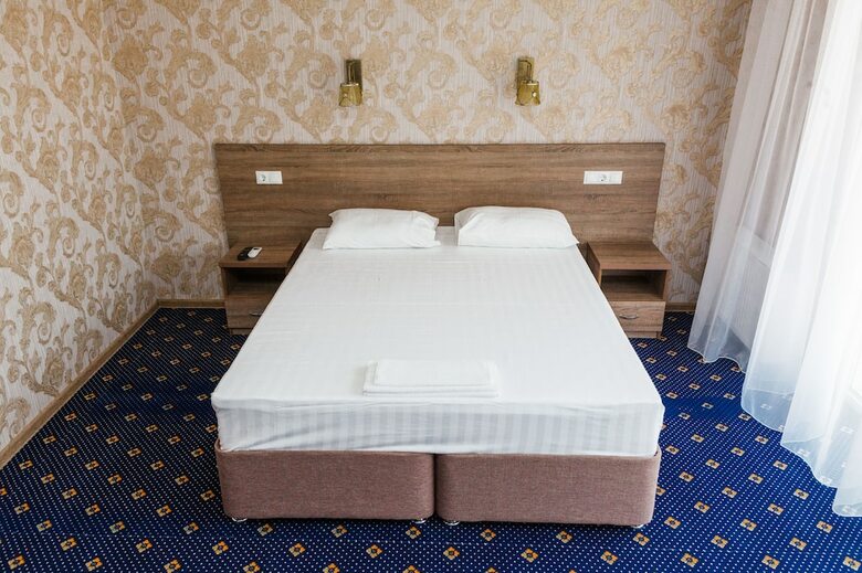 Hotel Revu