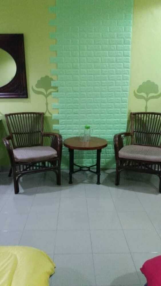 Hostal Oriental Riverside Guest House - Hostel