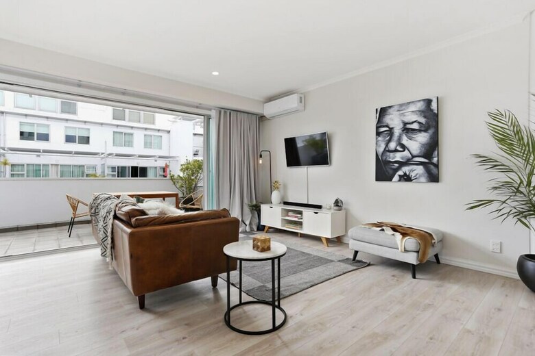 Zodiak's Princes Wharf 1 Bedroom Apartment