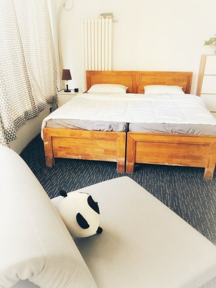 Hostal Yolo House