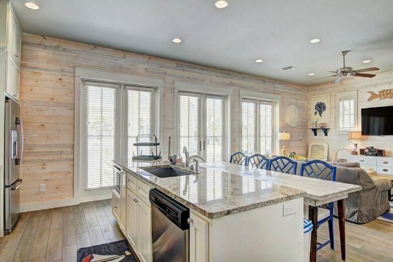 Cinnamon Shore- Amazing Grace 128 St