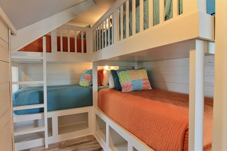 Cinnamon Shore- Family Tides 115 Se