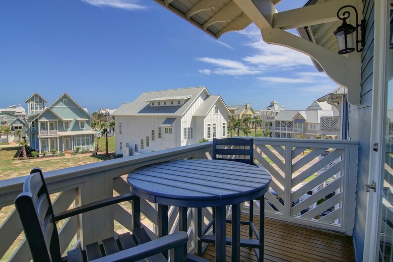 Cinnamon Shore- Seaside Tc 10301