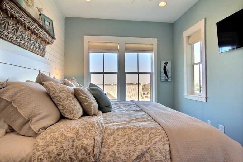 Cinnamon Shore- By The Sea Tc 2303