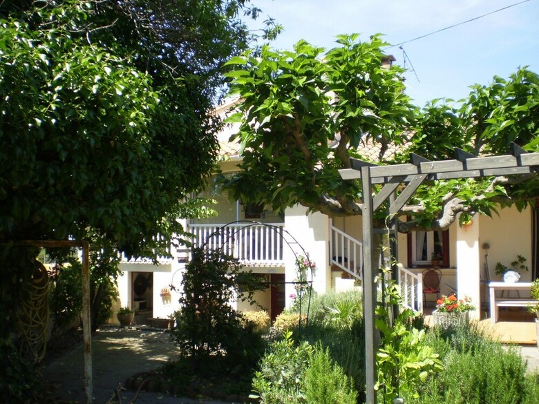 Apartamento Property With 2 Bedrooms In Douzens