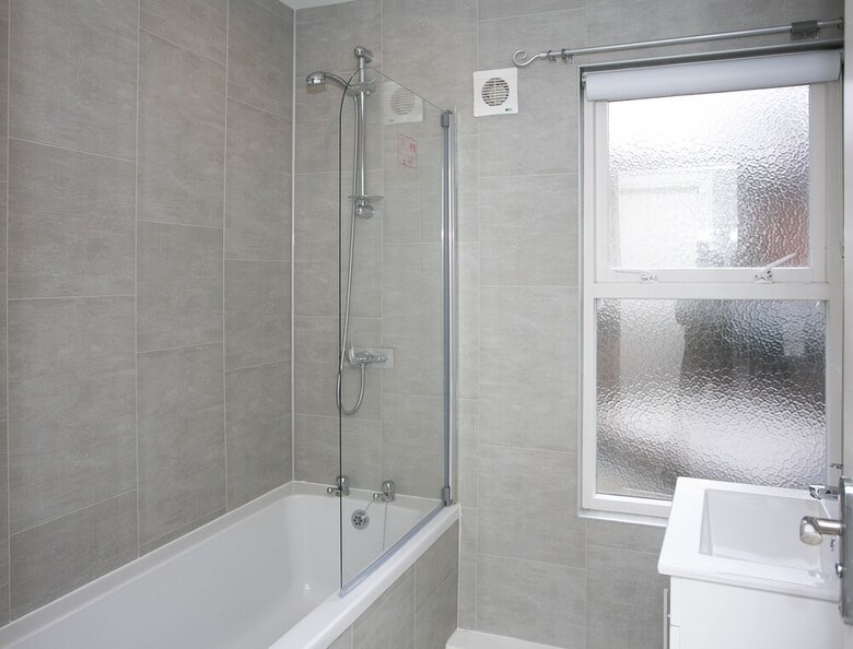 11 College Place North