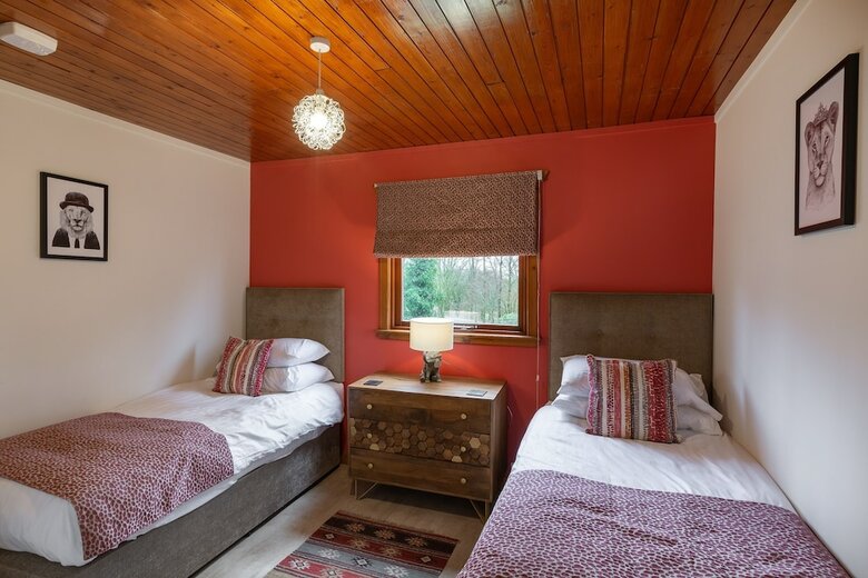 Hazel Lodge 26 With Hot Tub, Newton Stewart