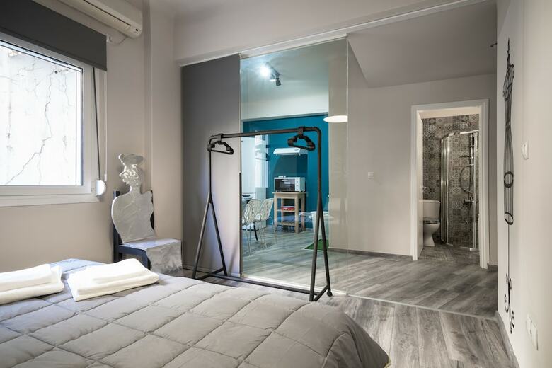 Modern Apartment In The Heart Of Plaka