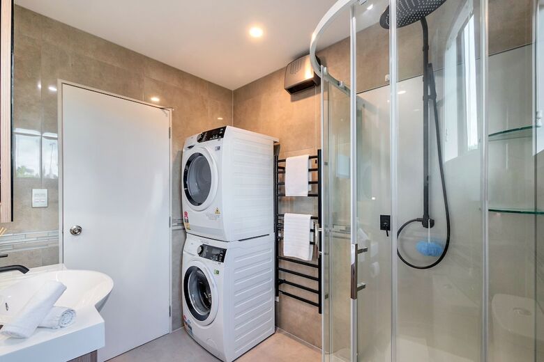 Beautifully Styled 2br W/ 2 Carparks + Aircon