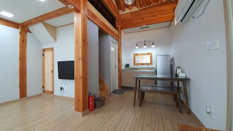 Navillera Hanok Pension