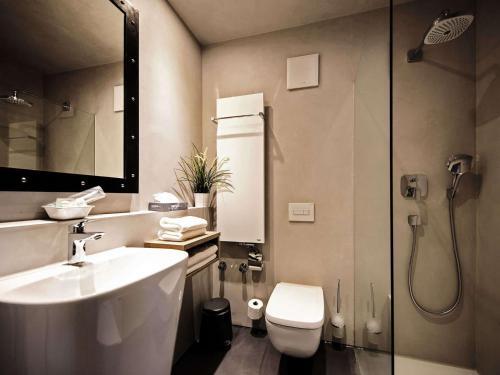 Hotel Alexxanders Restaurant & Bordinghouse