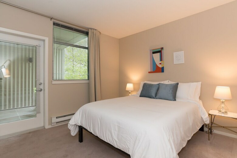 Kasa Seattle Bellevue Apartments