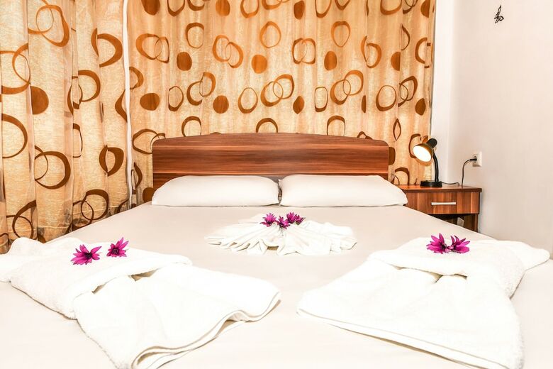 Hotel En Plo Rooms