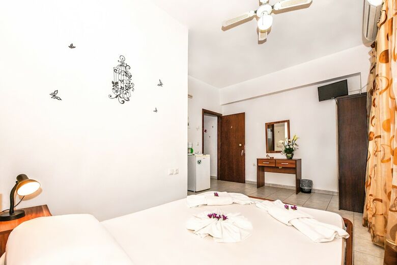 Hotel En Plo Rooms