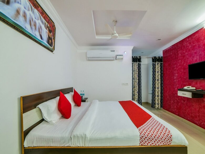 Hotel Oyo 18407 Noble Lodge