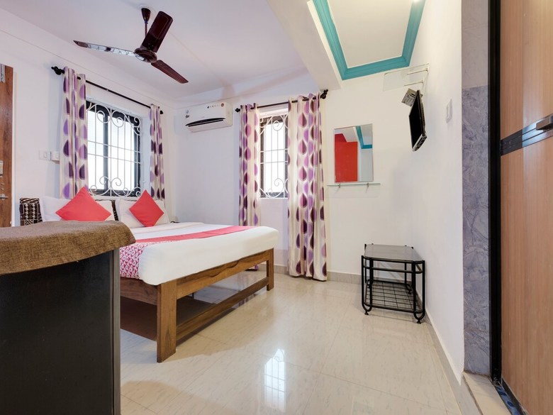 Hotel Oyo 3400 Waves 18