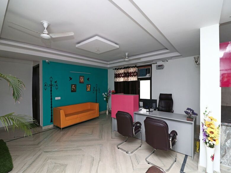 Hotel Oyo 16168 Maira Grand