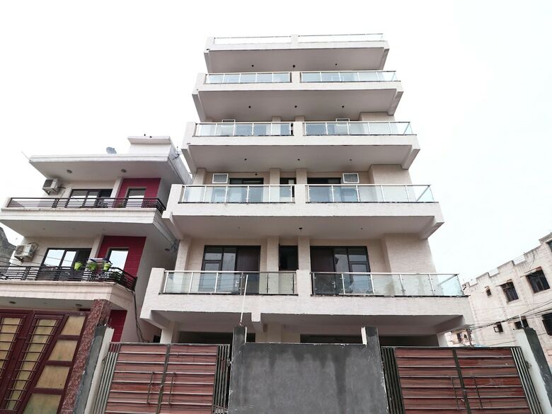 Hotel Oyo 16168 Maira Grand