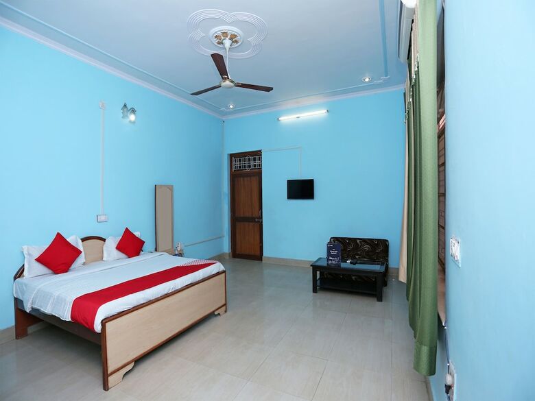 Oyo 15492 Hotel Dolly