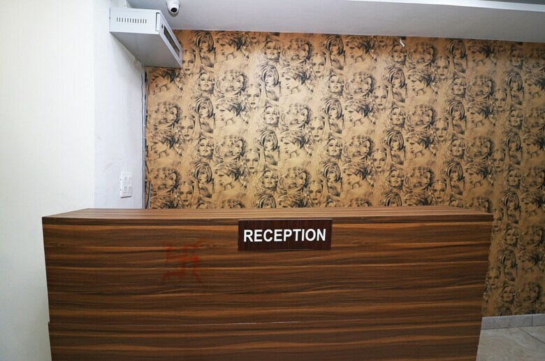 Hotel Oyo 22825 Ralson Residency