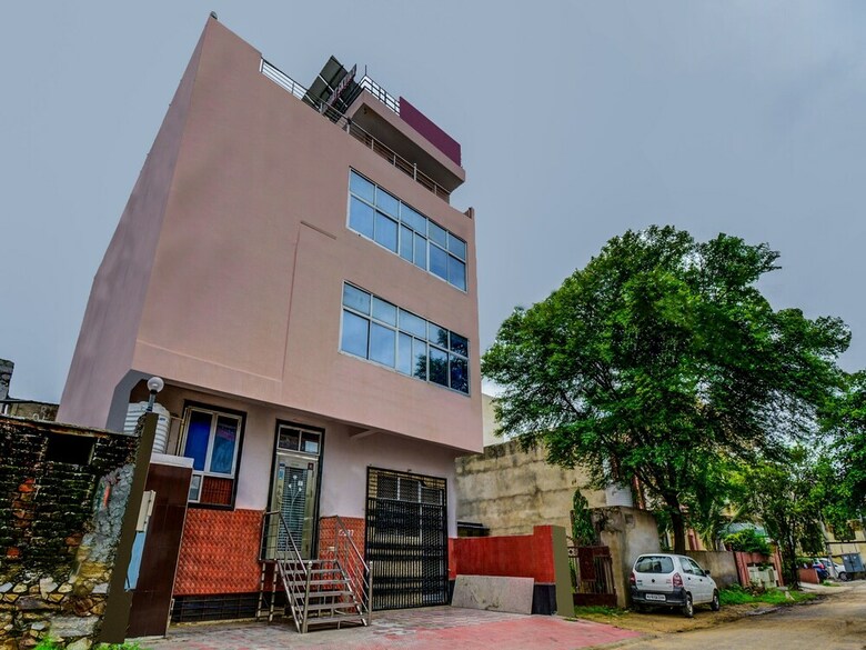 Hotel Oyo Home 18575 Luxury Stay