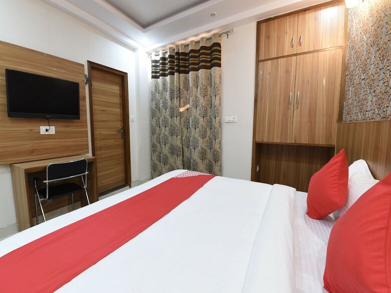 Apartamentos Oyo 14387 Luxury Inn