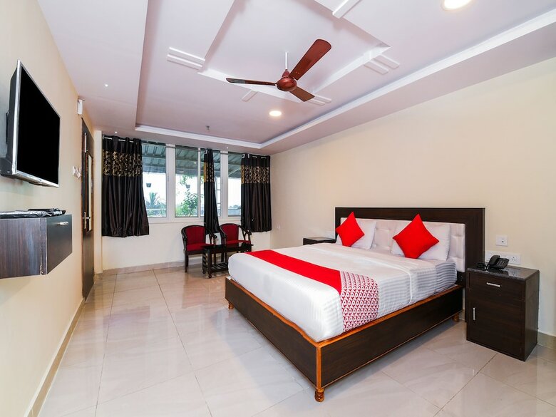 Hotel Oyo 26723 Rb Residency