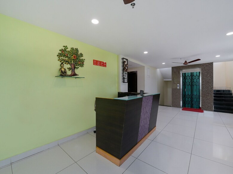 Hotel Oyo 26723 Rb Residency