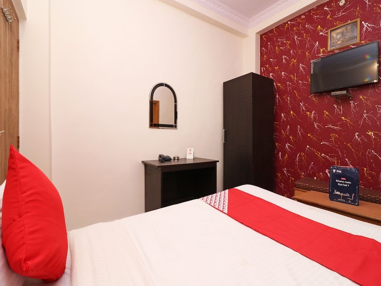 Oyo 1021 Hotel Gayatri Residency