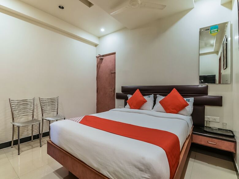 Hotel Oyo 17223 Green Guest House
