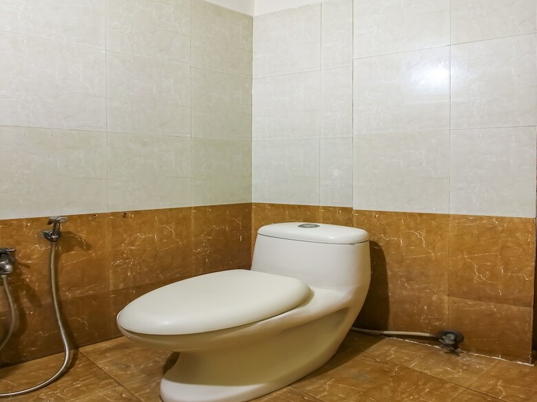 Hotel Oyo 18302 Pride Banjara