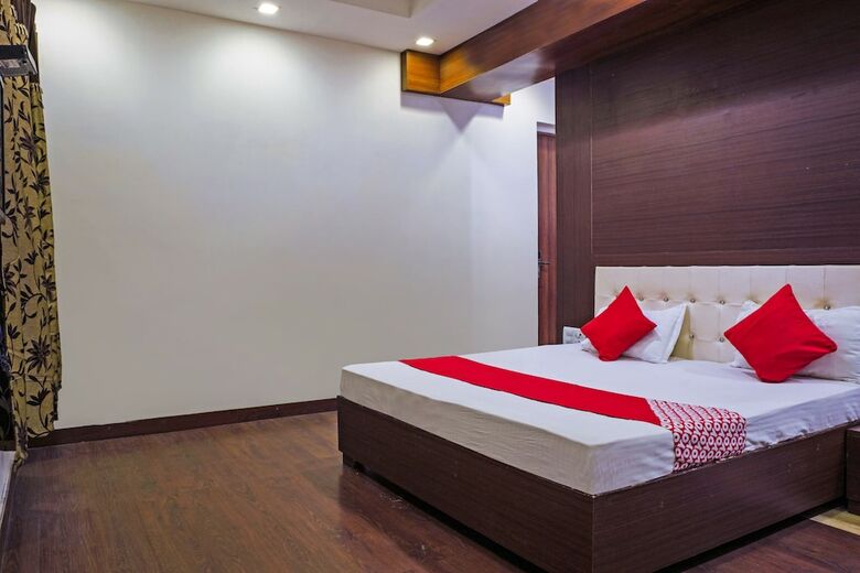Oyo 18895 Hotel Kartikay Grand