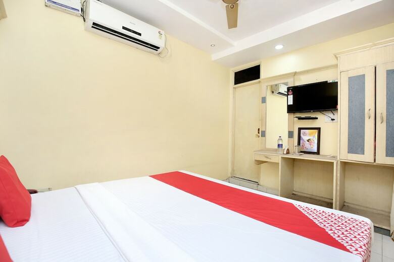 Oyo 17430 Gulshah Hotel