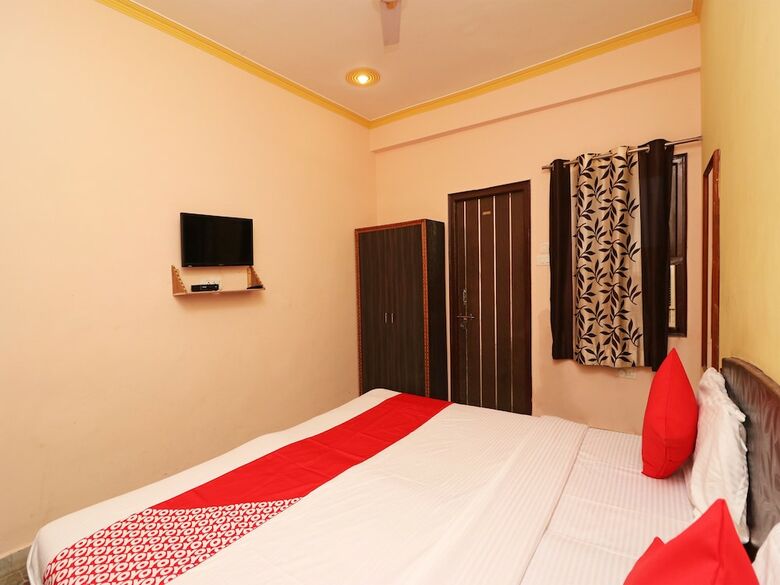 Oyo 22015 Hotel Lakshya Palace