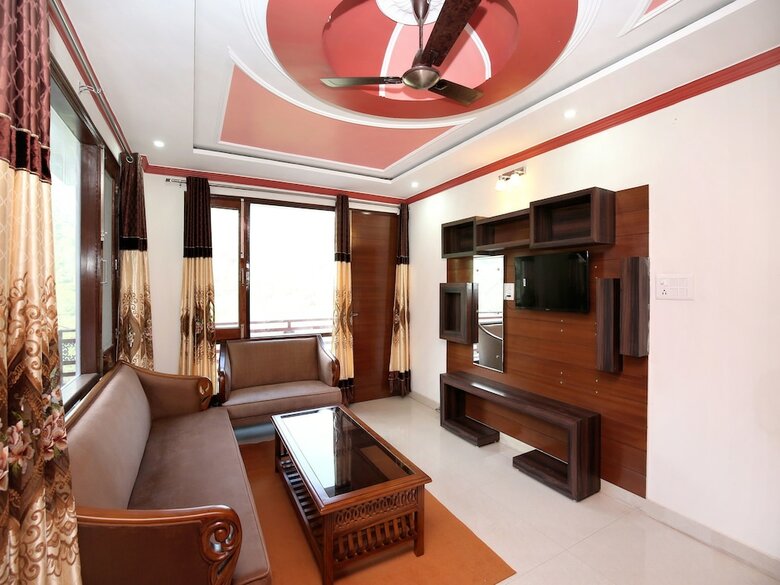 Hotel Oyo 17175 Home Blissful 2bhk Kumarhatti