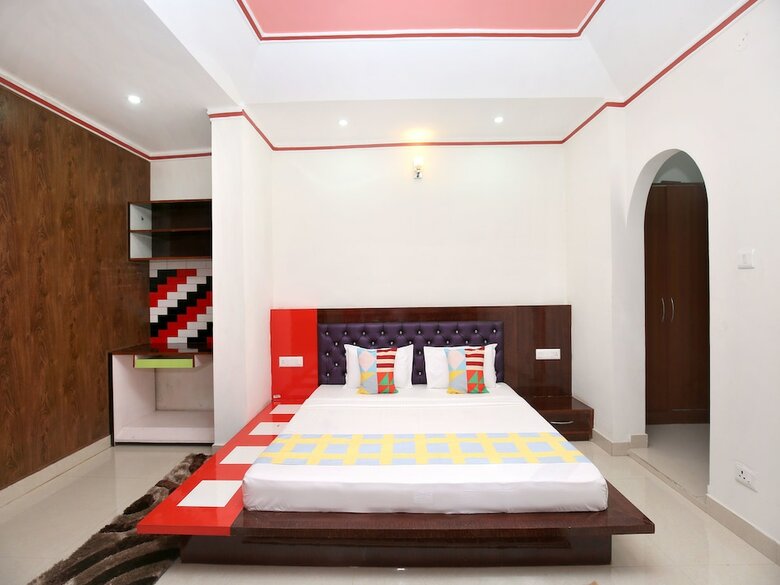 Hotel Oyo 17175 Home Blissful 2bhk Kumarhatti
