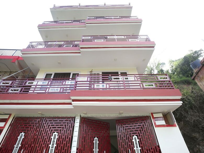 Hotel Oyo 17175 Home Blissful 2bhk Kumarhatti