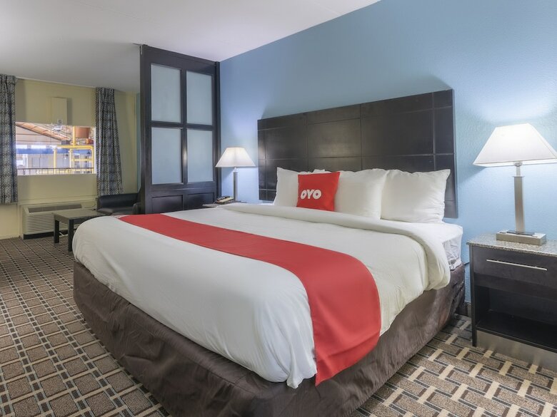 Oyo Hotel Knoxville Tn Cedar Bluff I-40
