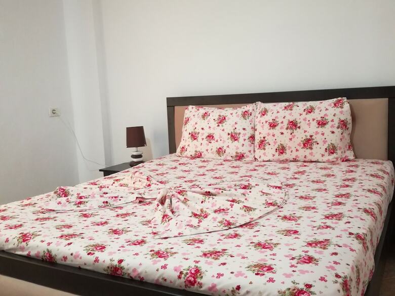 Aparthotel Apartaments Skrapalli